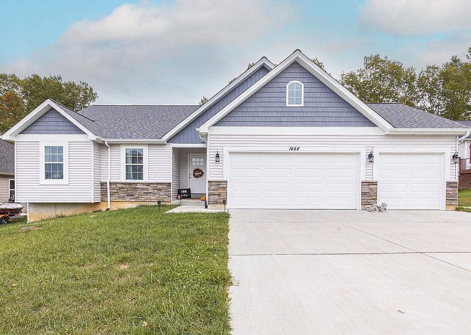 1st image of 1444 Riverwood Dr