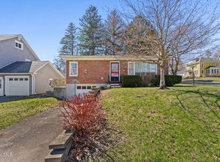 601 S Perry St, Johnstown, NY 12095