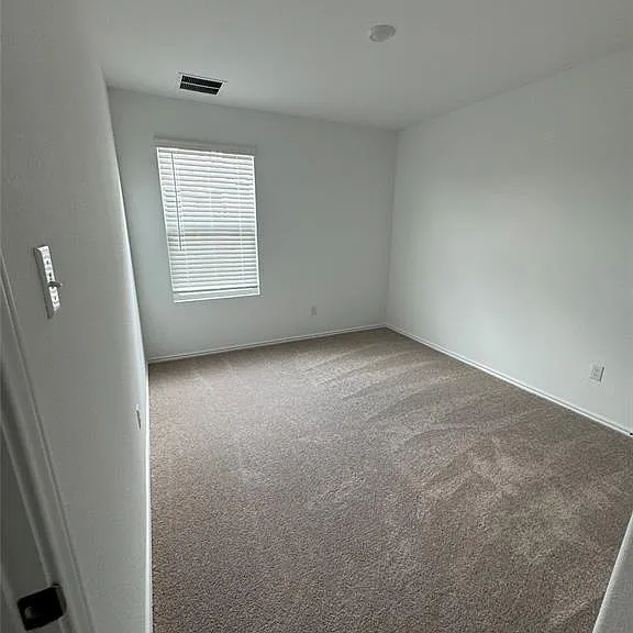216 Jeffers — Photo 10