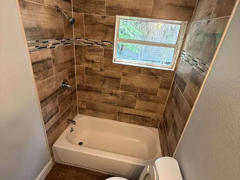 1906 Helms Ave — Photo 10