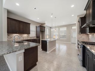 410 Stonebrook Ln, Conroe, TX 77304