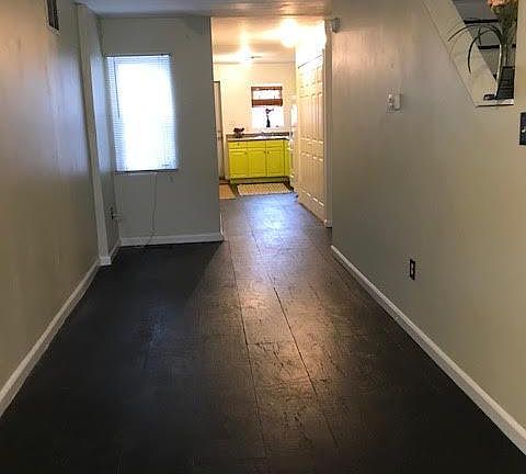 Open floor living/dining room