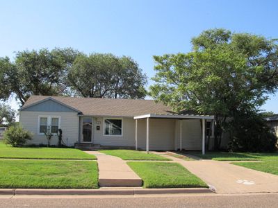 905 W Crosby St, Slaton, TX, 79364