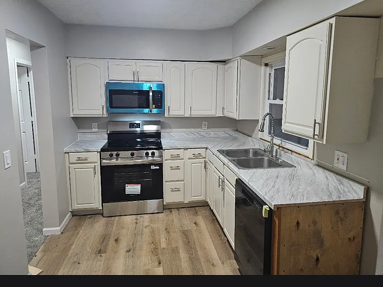 5401 N 45th Ave — Photo 26