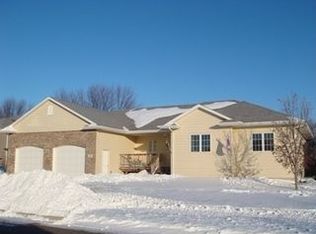 900 E Walnut St, Harrisburg, SD 57032