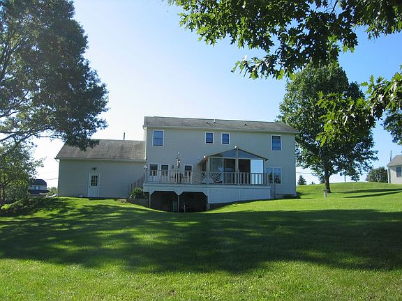 Enclosed & Open Deck Area