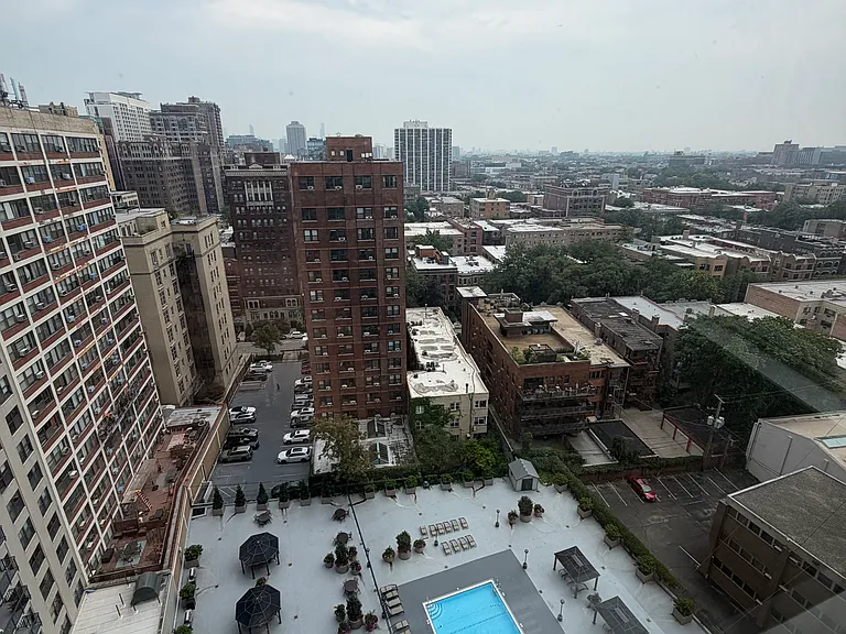 525 W Hawthorne Pl #2704 — Photo 10