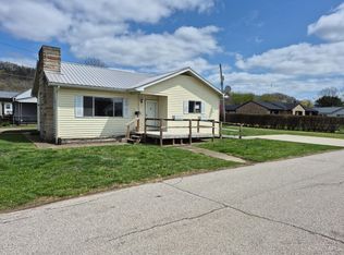 1102 Elizabeth St, Ripley, OH 45167