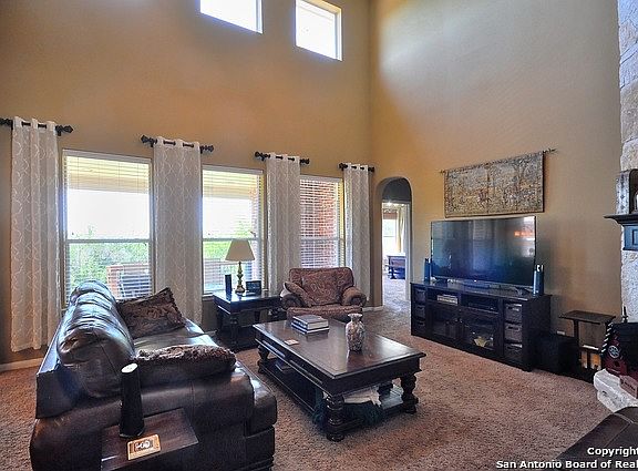 4th image of 3614 Pinnacle Dr