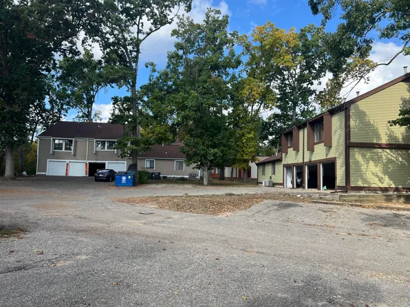 7640/7650 Timbercreek Ct, Portage, MI 49024