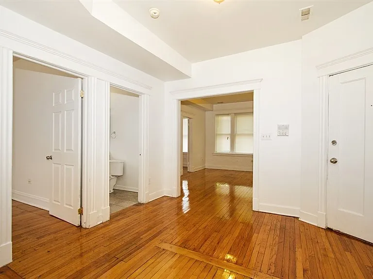 7657 S Morgan — Photo 9