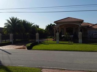 8260 SW 2nd St, Miami, FL 33144