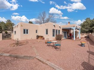 60 Ranchos Canoncito, Santa Fe, NM 87508