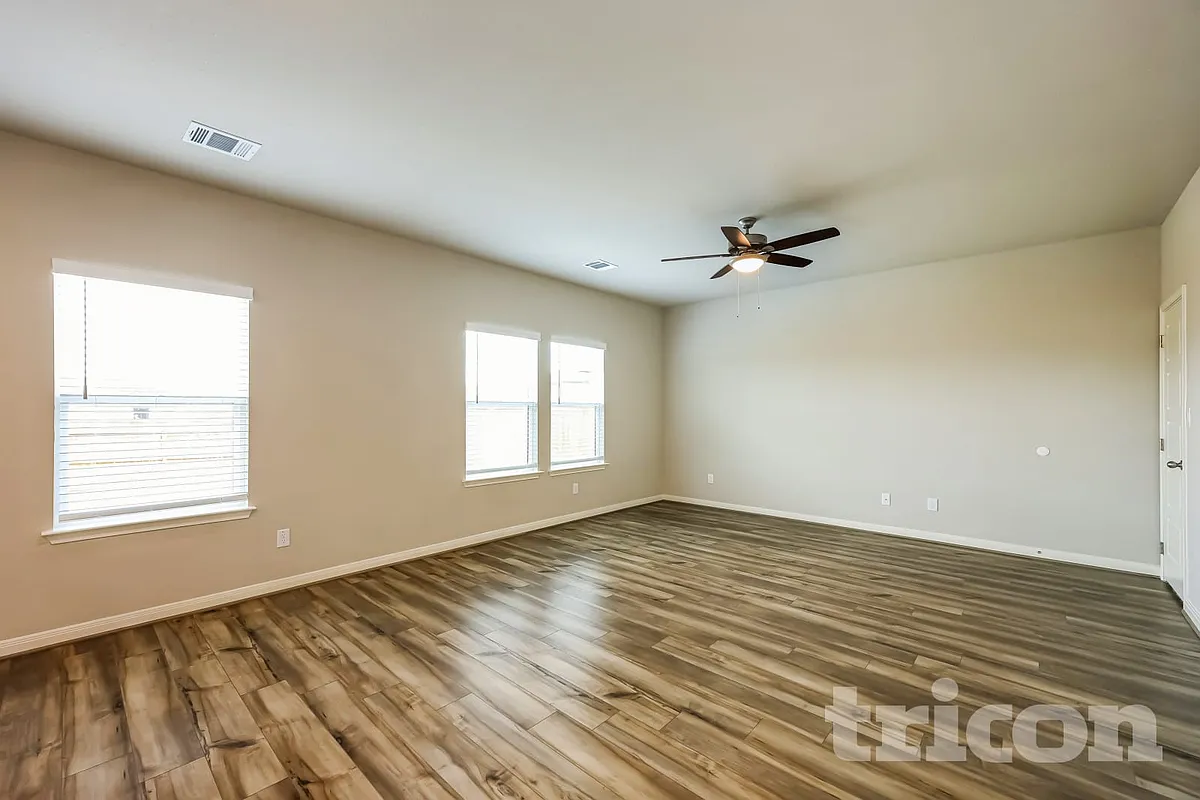 Building Photo - 13655 Emerson Way