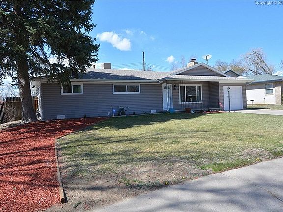 FRONT VIEW OF THE HOME