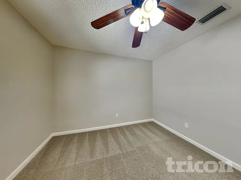 2738 Ravine Hill Dr — Photo 12