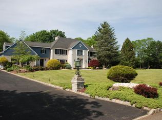 2 Colony Dr, Marlboro, NJ 07746