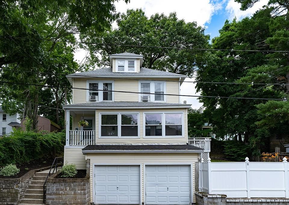 1st image of 4 Moison Ave