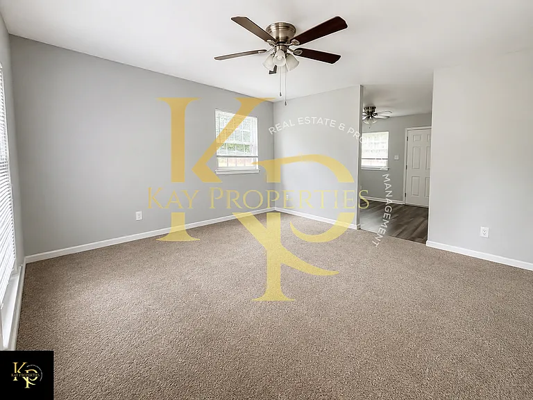 3013 Wedgedale Ave — Photo 3