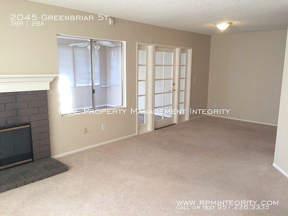 3rd image of 2045 Greenbriar St