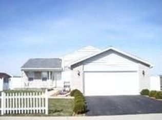 4200 Bluebird Ave, Zion, IL 60099