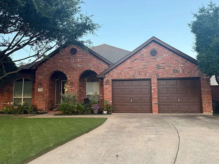 9504 Patagonia Ln — Photo 1