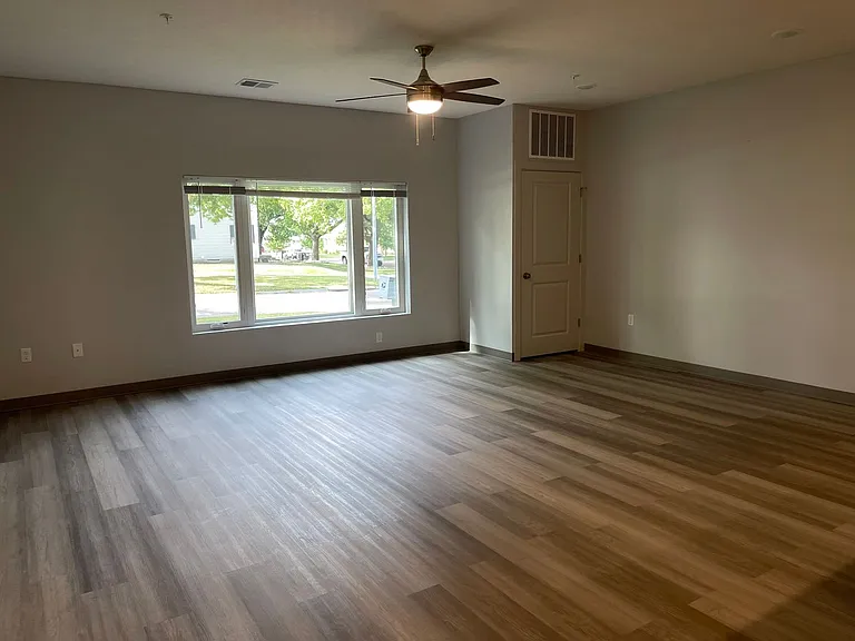2400 Q St — Photo 4