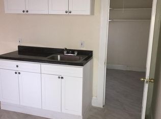 8 Baldwin St, West Hartford, CT 06110