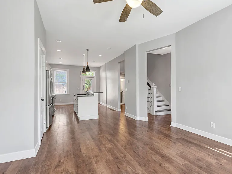 2724 Glendora Ave — Photo 10