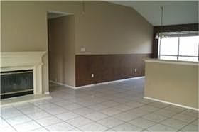 2nd image of 1033 Olivewood Ln