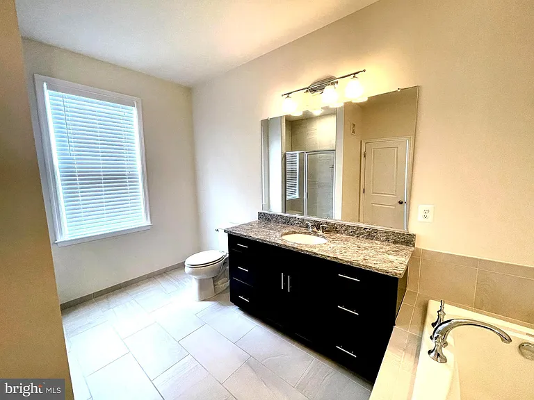 24558 Rosebay Ter — Photo 12