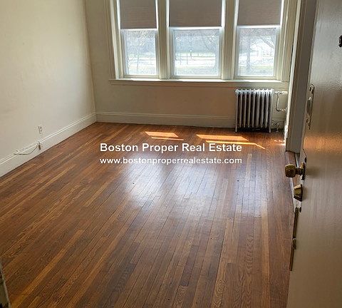 3rd image of 1111 Boylston St APT 53