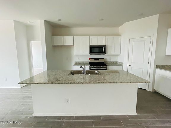 4th image of 46871 W MELLEN Lane
