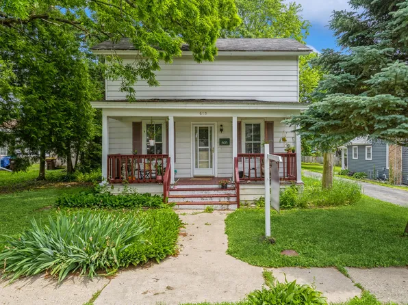 605 N Jefferson St, Harvard, IL 60033