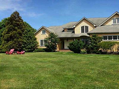 2 Atlantic Ave, Newport, RI, 02840