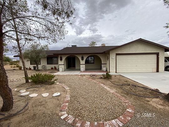1st image of 361 N Wildflower St
