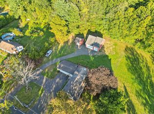 880 Newgate Rd, West Suffield, CT 06093