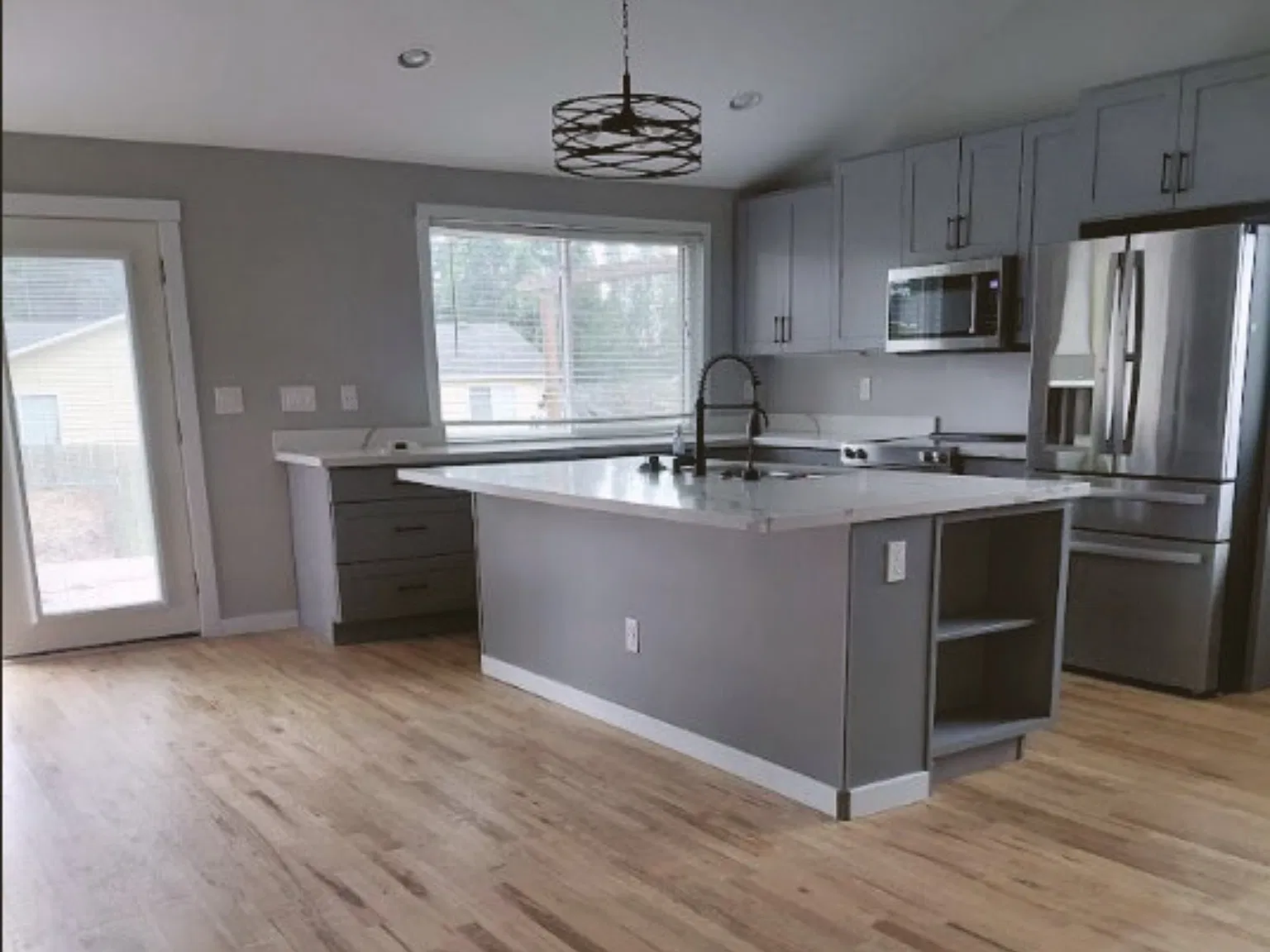 3 bed, 1600 sqft, $2,800 — Photo 3