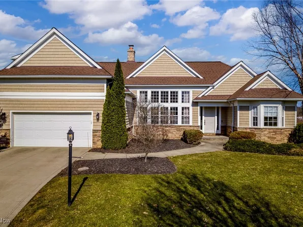 7229 Formby Dr, Solon, OH 44139