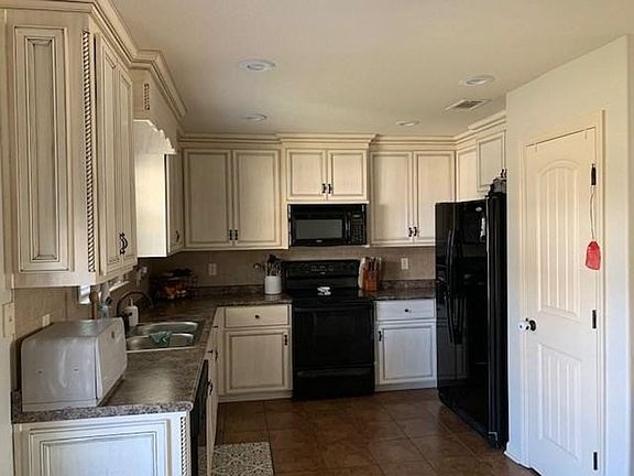5th image of 4710 Custer Dr