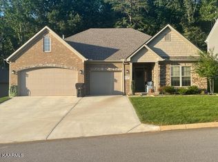 2120 Kangaroo Ln, Knoxville, TN 37932