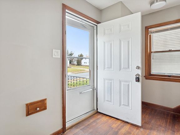4th image of 9504 S Highland Ave