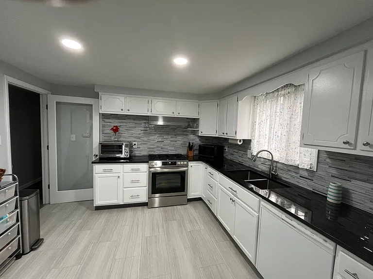 44 Fairelm Ln #1 — Photo 1