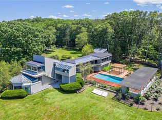 56 E Ridge Rd, Waccabuc, NY 10597