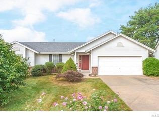 1235 Claycrest Dr, Saint Charles, MO