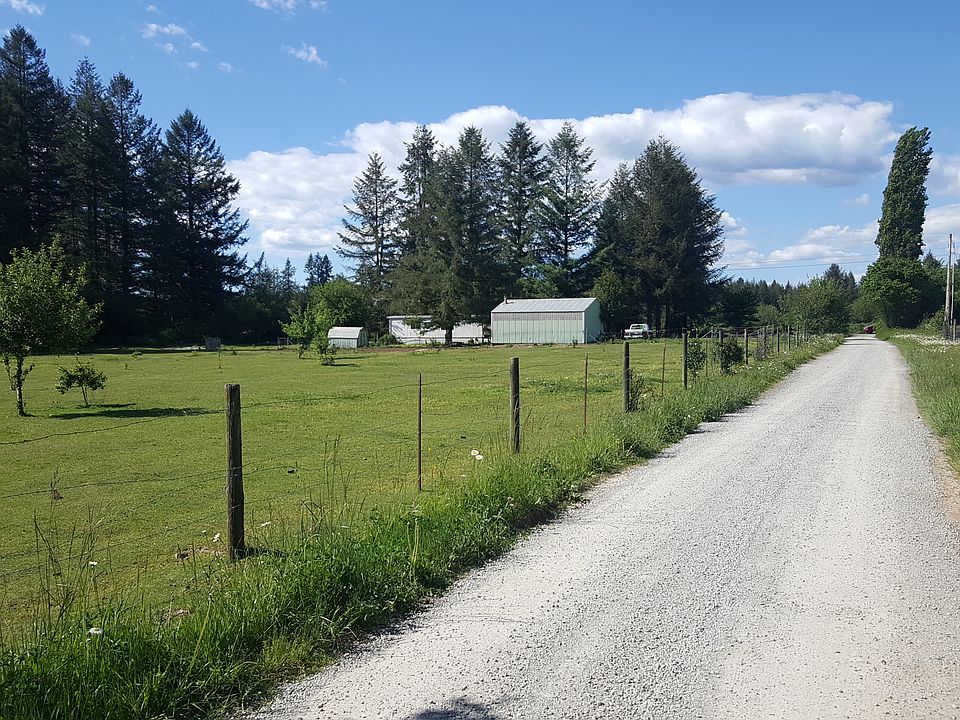 Side road to the property