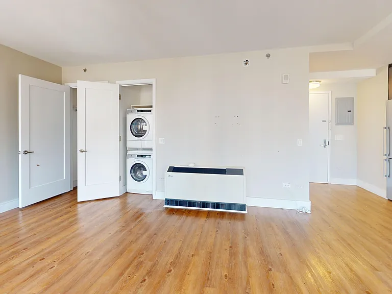 237 E 34th St #1405 — Photo 10