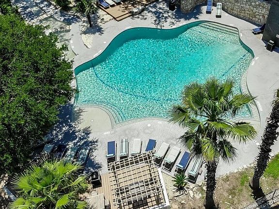3rd image of 1319 Spyglass Dr #6