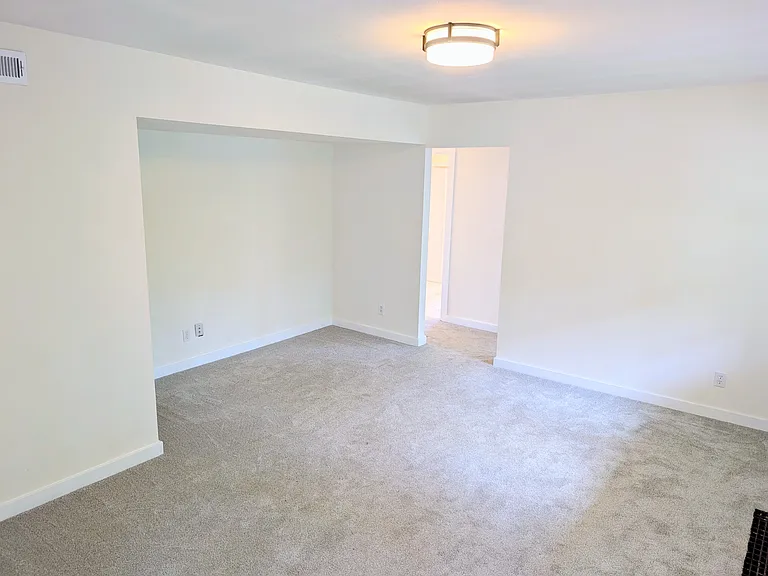 7911 N Woolsey Ave — Photo 16