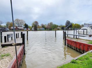 29668 Old North River Rd, Harrison Township, MI 48045